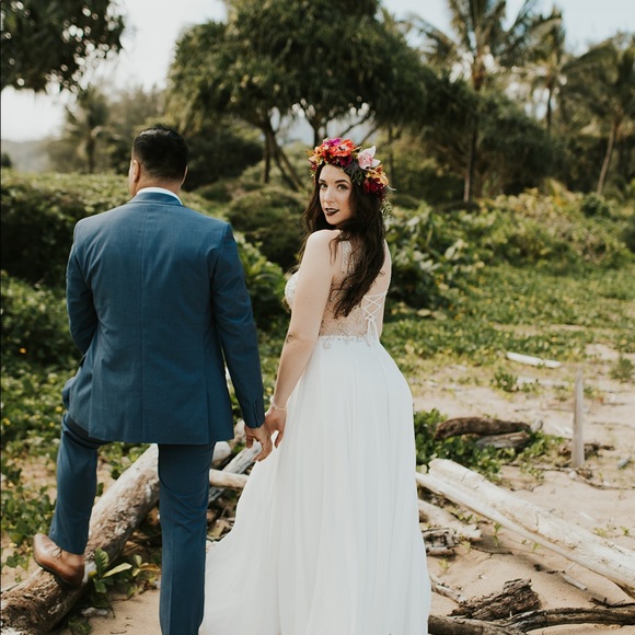 Meet your seller! 👸🏻 - Picture 4 of 7